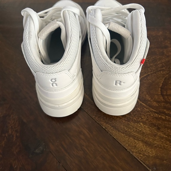 The Roger Clubhouse Mid Sneaker - Picture 5 of 7